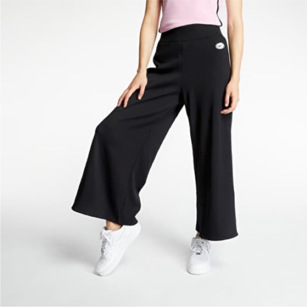 Nike Wide Leg Ribbed Crop Pants